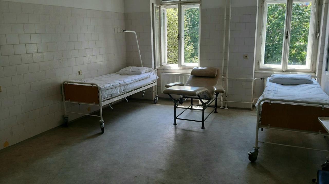 Хостел Franz Kafka Spital Брно Экстерьер фото