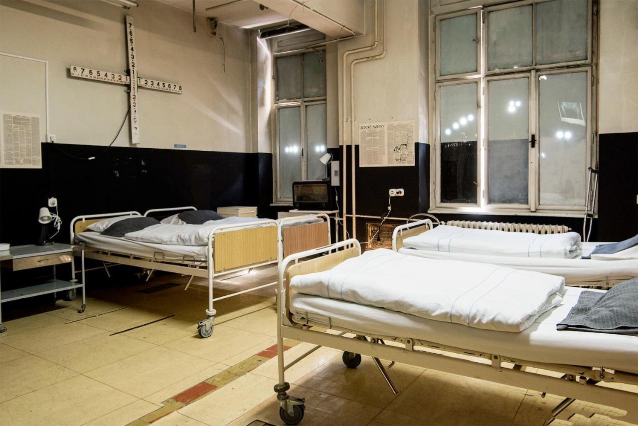 Хостел Franz Kafka Spital Брно Экстерьер фото